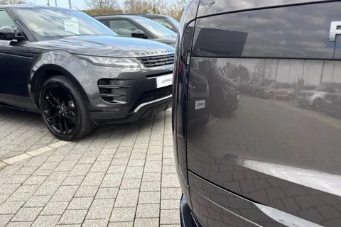 DV75XLO Land Rover Range Rover 3.0 D350 SE 5dr Thumbnail #27
