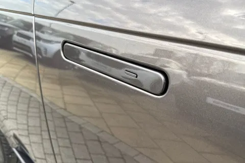 DV75XLO Land Rover Range Rover 3.0 D350 SE 5dr Thumbnail #31