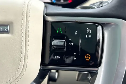 DV75XLO Land Rover Range Rover 3.0 D350 SE 5dr Thumbnail #34