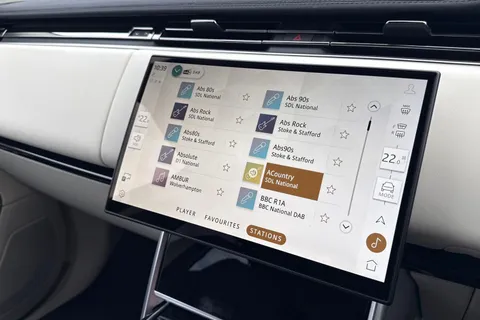 DV75XLO Land Rover Range Rover 3.0 D350 SE 5dr Thumbnail #36