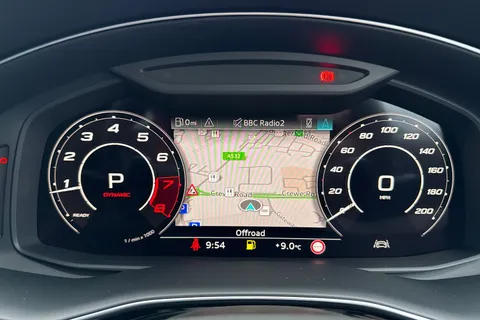 25 of 62 for Audi RS Q8 SUV 600 PS tiptronic