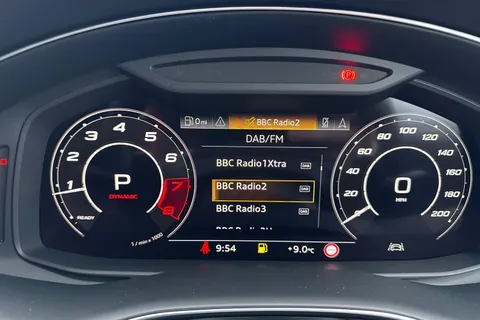 27 of 62 for Audi RS Q8 SUV 600 PS tiptronic