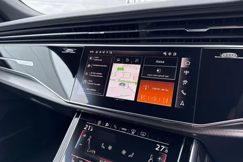 33 of 62 for Audi RS Q8 SUV 600 PS tiptronic