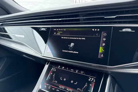 39 of 62 for Audi RS Q8 SUV 600 PS tiptronic