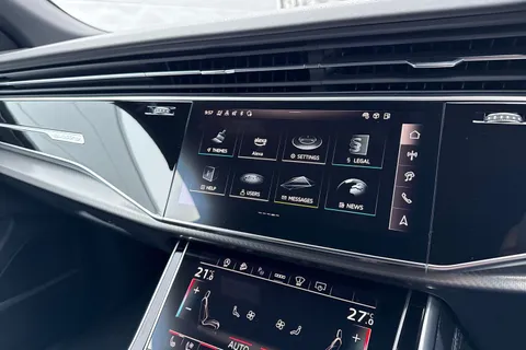 50 of 62 for Audi RS Q8 SUV 600 PS tiptronic