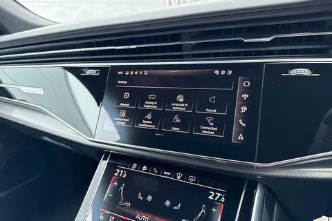 51 of 62 for Audi RS Q8 SUV 600 PS tiptronic