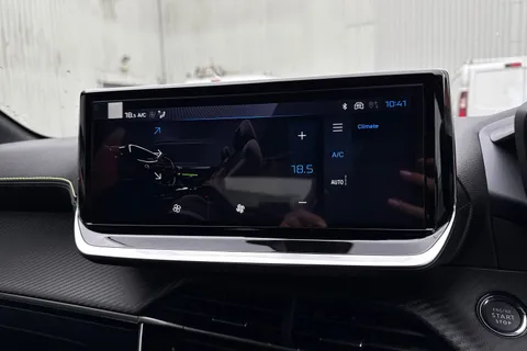 DC75OBE PEUGEOT 208 1.2 HYBRID GT Premium e-DSC6 Euro 6 (s/s) 5dr Thumbnail #22