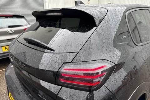 DC75OBE PEUGEOT 208 1.2 HYBRID GT Premium e-DSC6 Euro 6 (s/s) 5dr Thumbnail #31