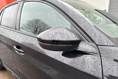 DC75OBE PEUGEOT 208 1.2 HYBRID GT Premium e-DSC6 Euro 6 (s/s) 5dr Thumbnail #37