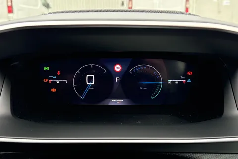 DC75OBE PEUGEOT 208 1.2 HYBRID GT Premium e-DSC6 Euro 6 (s/s) 5dr Thumbnail #39