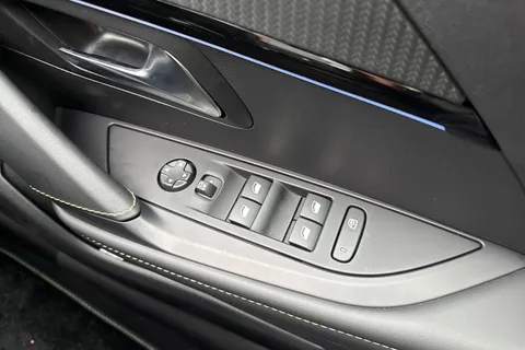 DC75OBE PEUGEOT 208 1.2 HYBRID GT Premium e-DSC6 Euro 6 (s/s) 5dr Thumbnail #43