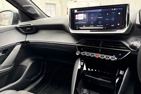 DC75OBE PEUGEOT 208 1.2 HYBRID GT Premium e-DSC6 Euro 6 (s/s) 5dr Thumbnail #44