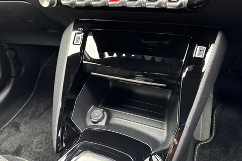 DC75OBE PEUGEOT 208 1.2 HYBRID GT Premium e-DSC6 Euro 6 (s/s) 5dr Thumbnail #58