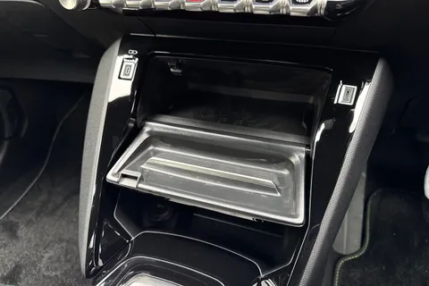 DC75OBE PEUGEOT 208 1.2 HYBRID GT Premium e-DSC6 Euro 6 (s/s) 5dr Thumbnail #59