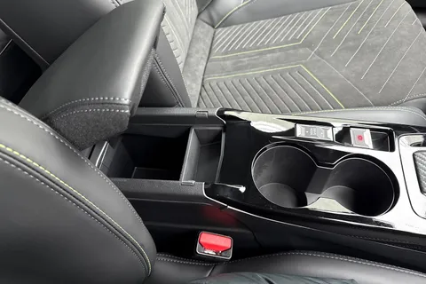 DC75OBE PEUGEOT 208 1.2 HYBRID GT Premium e-DSC6 Euro 6 (s/s) 5dr Thumbnail #61