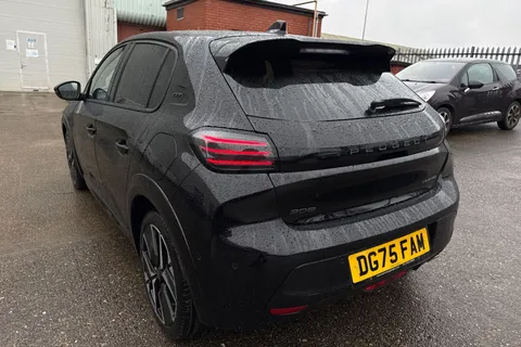 DG75FAM PEUGEOT 208 1.2 HYBRID GT Premium e-DSC6 Euro 6 (s/s) 5dr Thumbnail #8