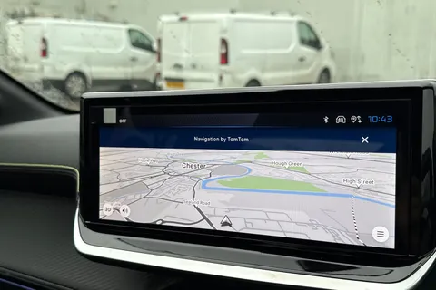 DG75FAM PEUGEOT 208 1.2 HYBRID GT Premium e-DSC6 Euro 6 (s/s) 5dr Thumbnail #17