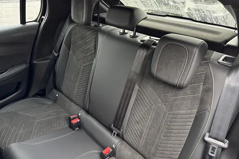 DG75FAM PEUGEOT 208 1.2 HYBRID GT Premium e-DSC6 Euro 6 (s/s) 5dr Thumbnail #19