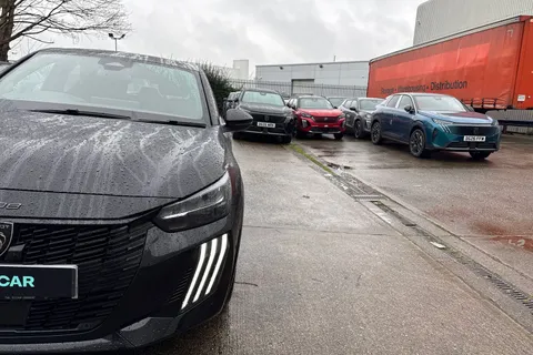 DG75FAM PEUGEOT 208 1.2 HYBRID GT Premium e-DSC6 Euro 6 (s/s) 5dr Thumbnail #26