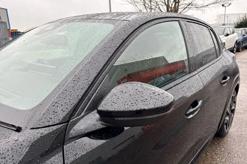 DG75FAM PEUGEOT 208 1.2 HYBRID GT Premium e-DSC6 Euro 6 (s/s) 5dr Thumbnail #29