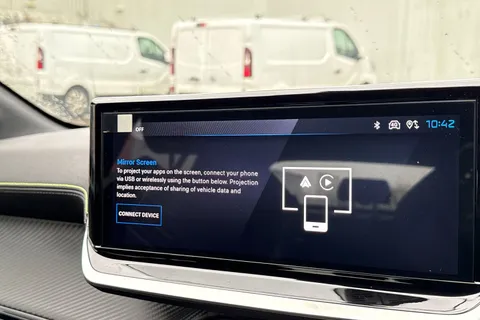 DG75FAM PEUGEOT 208 1.2 HYBRID GT Premium e-DSC6 Euro 6 (s/s) 5dr Thumbnail #47