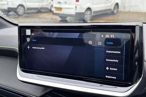 DG75FAM PEUGEOT 208 1.2 HYBRID GT Premium e-DSC6 Euro 6 (s/s) 5dr Thumbnail #51