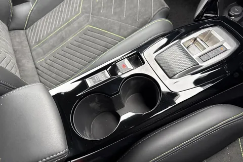 DG75FAM PEUGEOT 208 1.2 HYBRID GT Premium e-DSC6 Euro 6 (s/s) 5dr Thumbnail #58