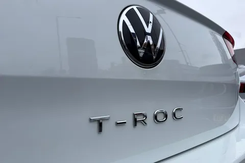 25 of 54 for Volkswagen T-Roc 1.5 TSI EVO SEL DSG Euro 6 (s/s) 5dr