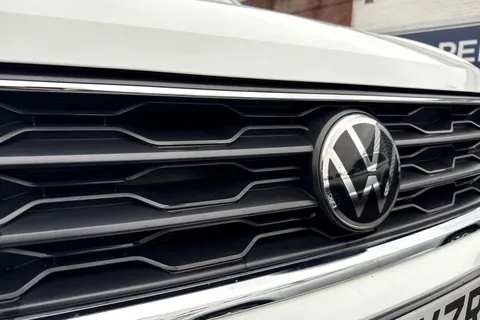 31 of 54 for Volkswagen T-Roc 1.5 TSI EVO SEL DSG Euro 6 (s/s) 5dr