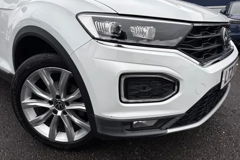 32 of 54 for Volkswagen T-Roc 1.5 TSI EVO SEL DSG Euro 6 (s/s) 5dr