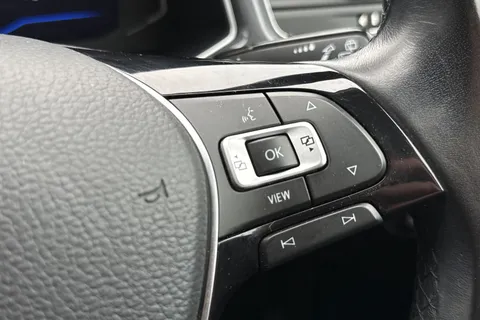 37 of 54 for Volkswagen T-Roc 1.5 TSI EVO SEL DSG Euro 6 (s/s) 5dr