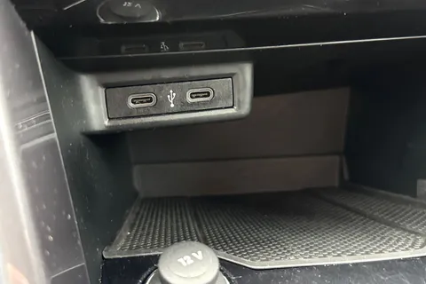 44 of 54 for Volkswagen T-Roc 1.5 TSI EVO SEL DSG Euro 6 (s/s) 5dr