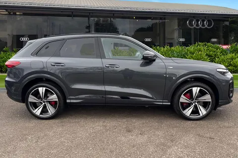 DH75CZD Audi Q5 SUV Edition 1 TDI quattro 204 PS S tronic Thumbnail #4