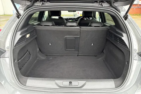 6 of 66 for PEUGEOT 308 1.2 HYBRID GT e-DSC6 Euro 6 (s/s) 5dr