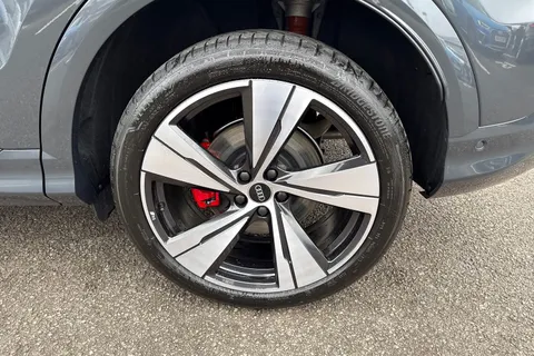 DH75CZD Audi Q5 SUV Edition 1 TDI quattro 204 PS S tronic Thumbnail #11