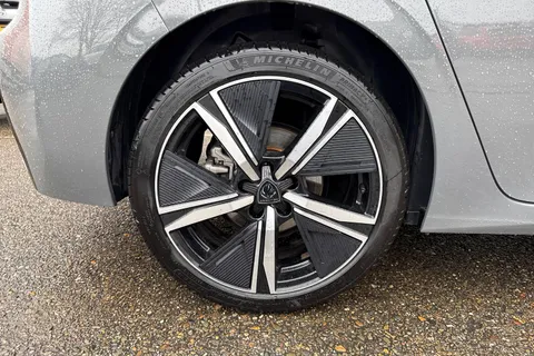 10 of 66 for PEUGEOT 308 1.2 HYBRID GT e-DSC6 Euro 6 (s/s) 5dr