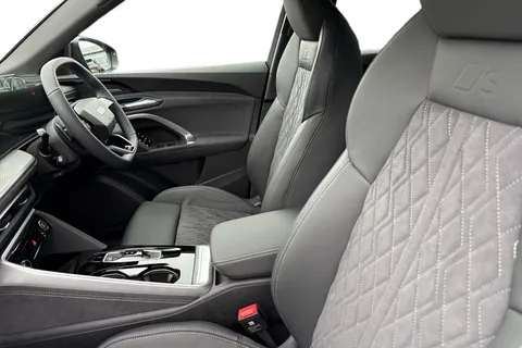 DH75CZD Audi Q5 SUV Edition 1 TDI quattro 204 PS S tronic Thumbnail #16