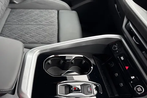 DH75CZD Audi Q5 SUV Edition 1 TDI quattro 204 PS S tronic Thumbnail #23