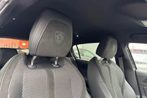 23 of 66 for PEUGEOT 308 1.2 HYBRID GT e-DSC6 Euro 6 (s/s) 5dr