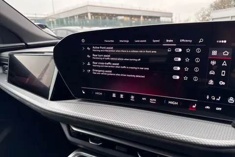 DH75CZD Audi Q5 SUV Edition 1 TDI quattro 204 PS S tronic Thumbnail #46