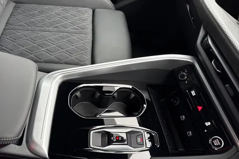 DH75CZD Audi Q5 SUV Edition 1 TDI quattro 204 PS S tronic Thumbnail #53