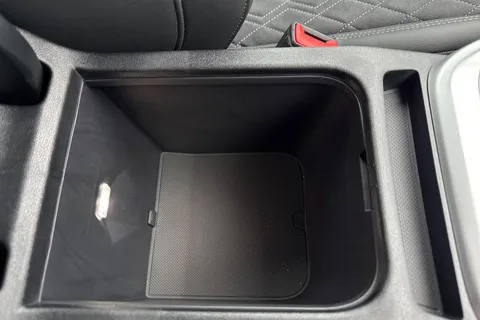 DH75CZD Audi Q5 SUV Edition 1 TDI quattro 204 PS S tronic Thumbnail #54