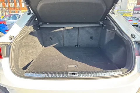 YC22HTZ Audi Q3 35 TFSI S Line 5dr S Tronic Thumbnail #10