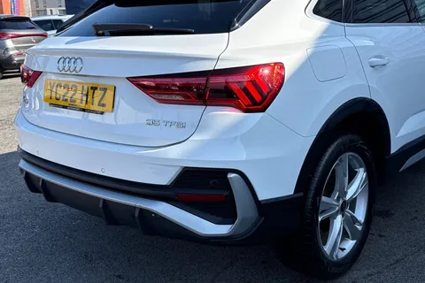 YC22HTZ Audi Q3 35 TFSI S Line 5dr S Tronic Thumbnail #11