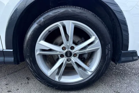 YC22HTZ Audi Q3 35 TFSI S Line 5dr S Tronic Thumbnail #13