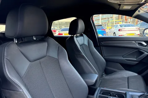 YC22HTZ Audi Q3 35 TFSI S Line 5dr S Tronic Thumbnail #25