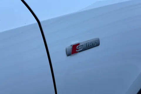 YC22HTZ Audi Q3 35 TFSI S Line 5dr S Tronic Thumbnail #26