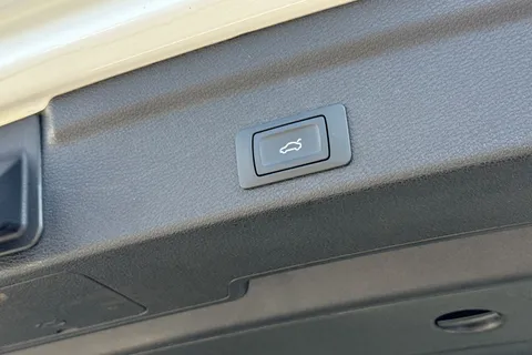 YC22HTZ Audi Q3 35 TFSI S Line 5dr S Tronic Thumbnail #53