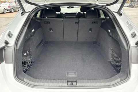 KW74VJY Audi A6 E-Tron Avant Avant Edition 1 e-tron performance  270,00 kW Thumbnail #8