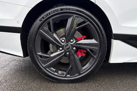 KW74VJY Audi A6 E-Tron Avant Avant Edition 1 e-tron performance  270,00 kW Thumbnail #12